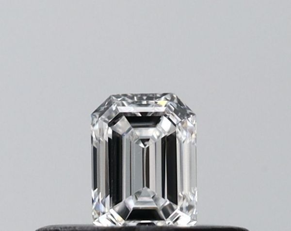 Emerald Lab-Grown Diamond image