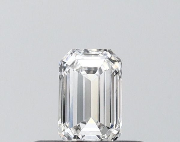 Emerald Lab-Grown Diamond image