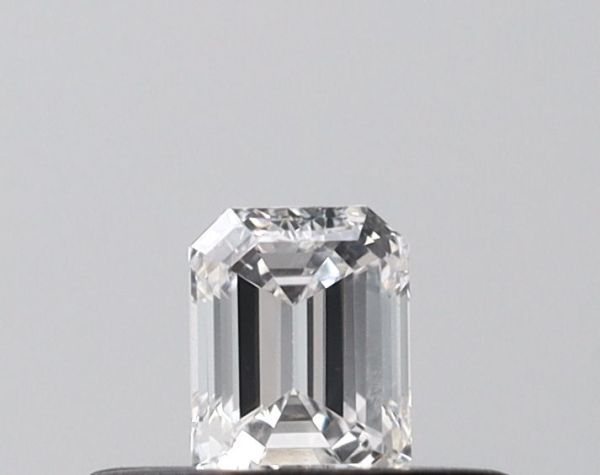 Emerald Lab-Grown Diamond image