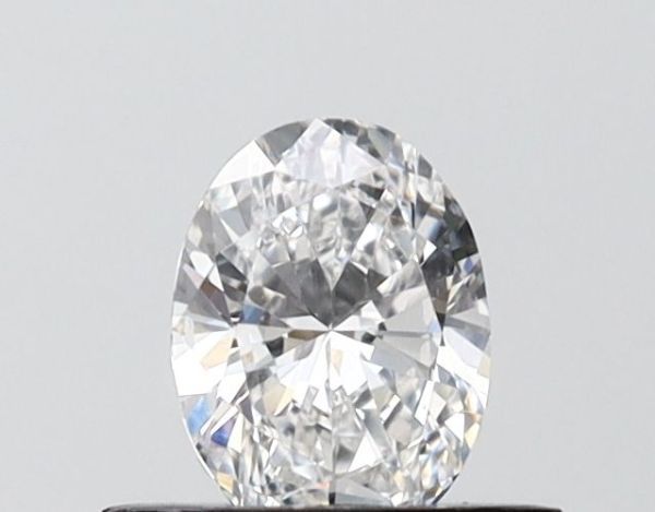 Oval Lab-Grown Diamond image