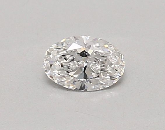 Oval Lab-Grown Diamond image