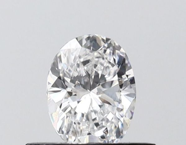 Oval Lab-Grown Diamond image