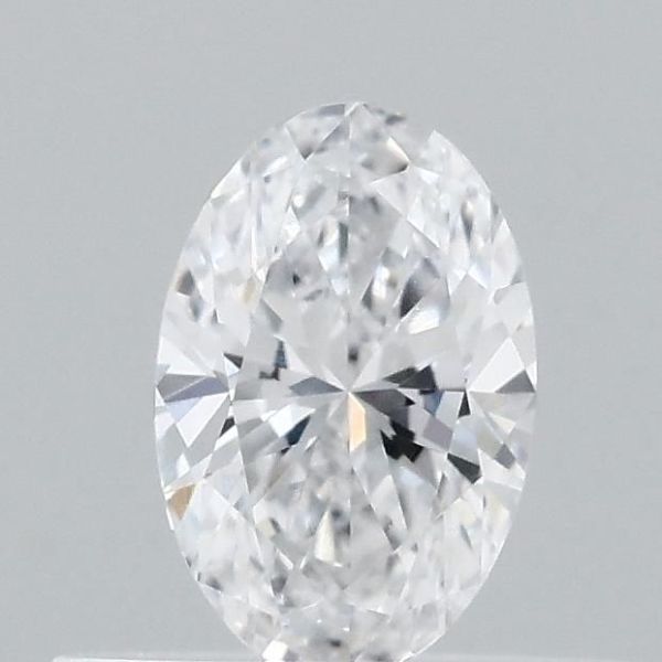 Oval Lab-Grown Diamond image