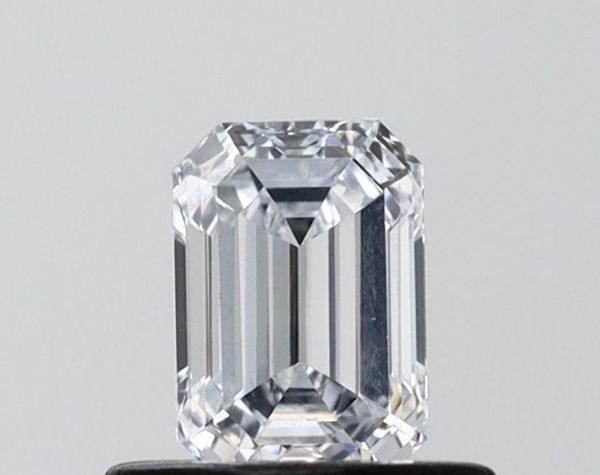 Emerald Lab-Grown Diamond image