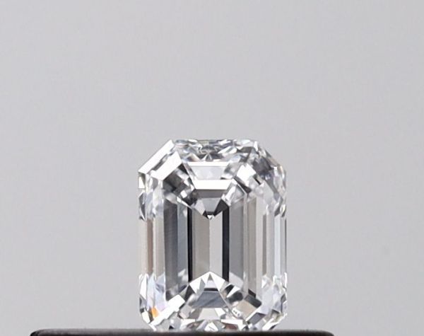 Emerald Lab-Grown Diamond image