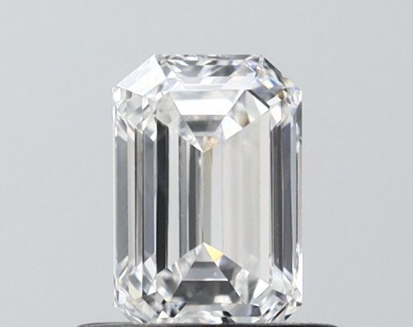 Emerald Lab-Grown Diamond image