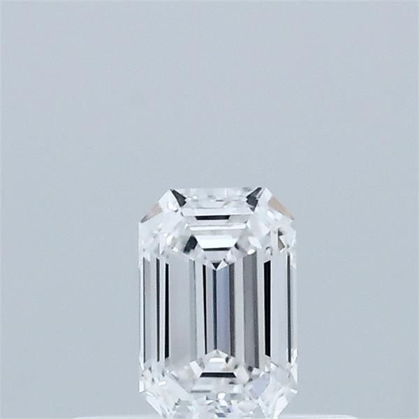 Emerald Lab-Grown Diamond image