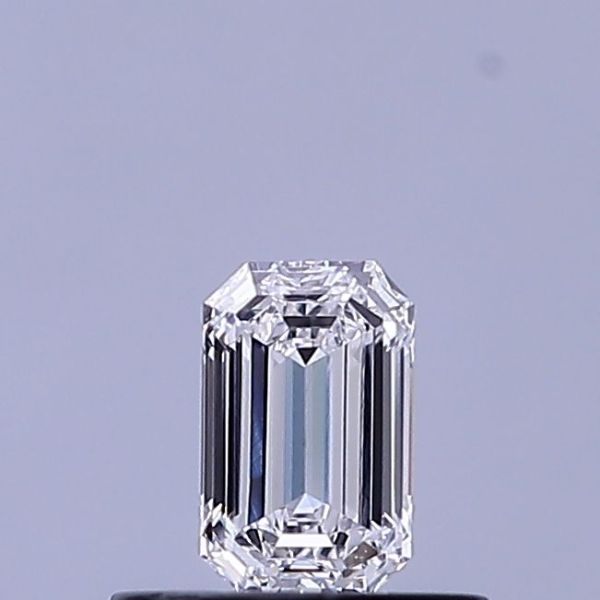 Emerald Lab-Grown Diamond image