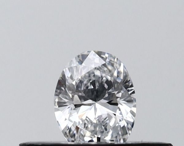 Oval Lab-Grown Diamond image