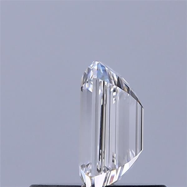 Emerald Lab-Grown Diamond image