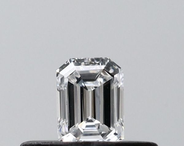 Emerald Lab-Grown Diamond image