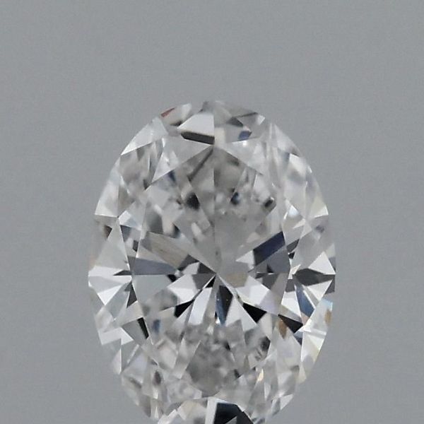 Oval Lab-Grown Diamond image