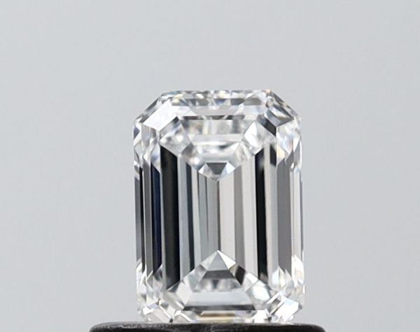 Emerald Lab-Grown Diamond image