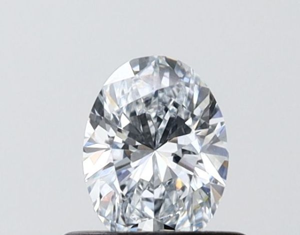 Oval Lab-Grown Diamond image