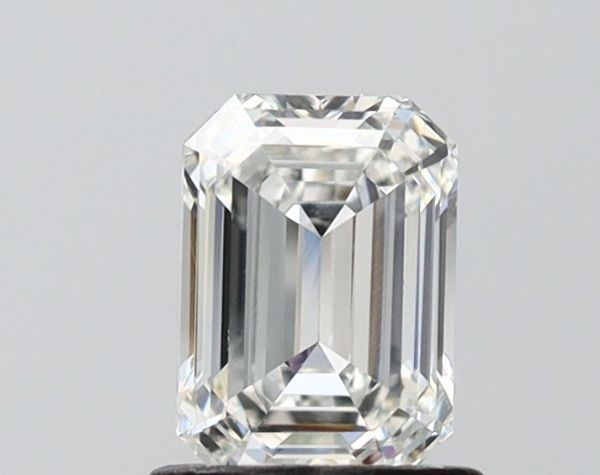 Emerald Lab-Grown Diamond image