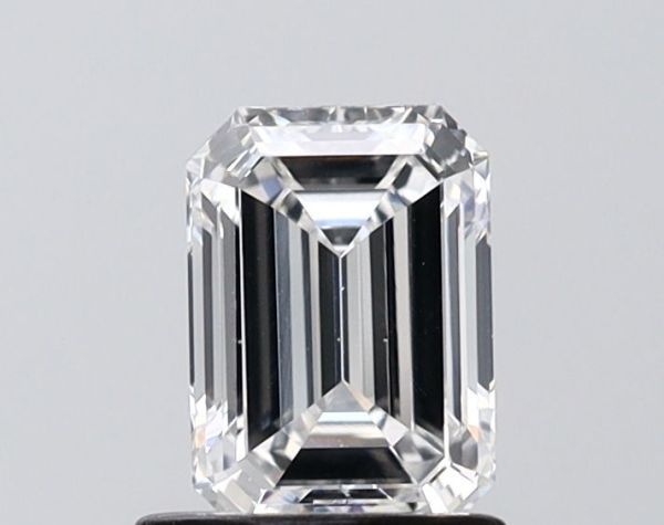 Emerald Lab-Grown Diamond image