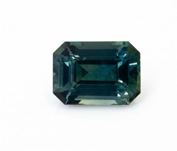 Emerald Gemstone image