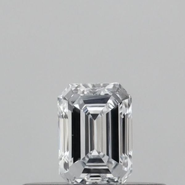 Emerald Lab-Grown Diamond image