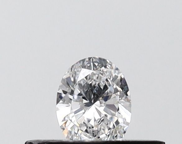 Oval Lab-Grown Diamond image
