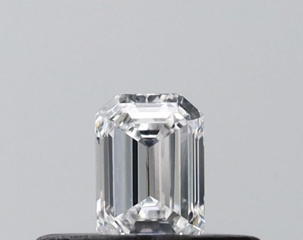 Emerald Lab-Grown Diamond image