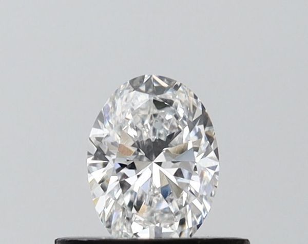 Oval Lab-Grown Diamond image