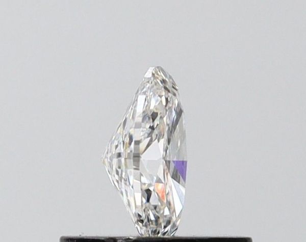 Oval Lab-Grown Diamond image