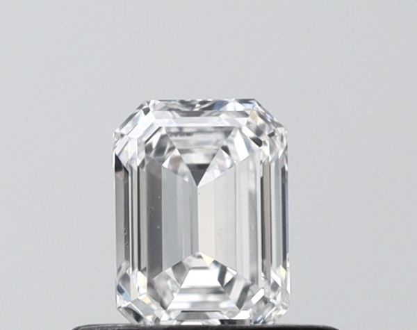 Emerald Lab-Grown Diamond image