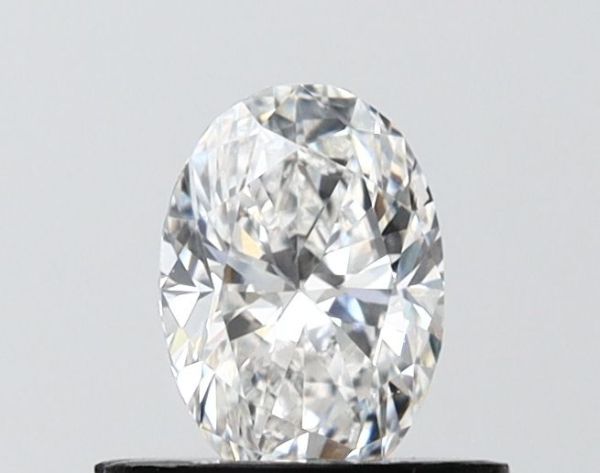 Oval Lab-Grown Diamond image