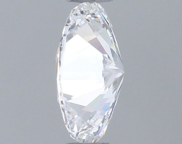 Oval Lab-Grown Diamond image
