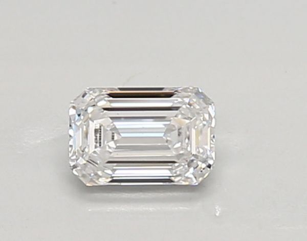 Emerald Lab-Grown Diamond image