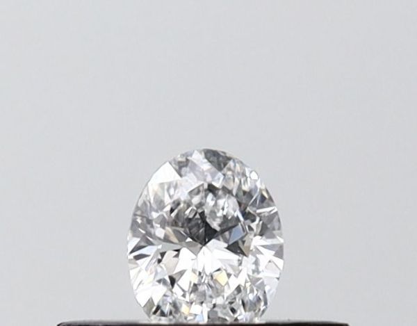 Oval Lab-Grown Diamond image