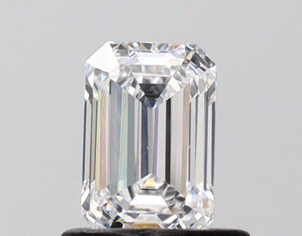 Emerald Lab-Grown Diamond image