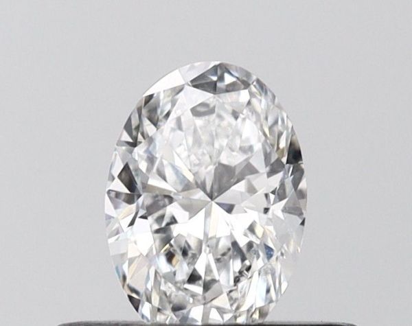 Oval Lab-Grown Diamond image