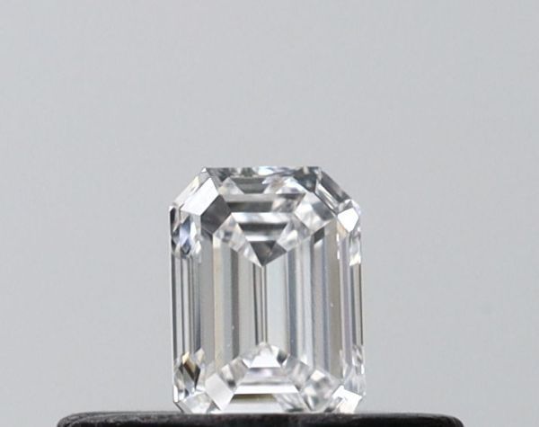 Emerald Lab-Grown Diamond image