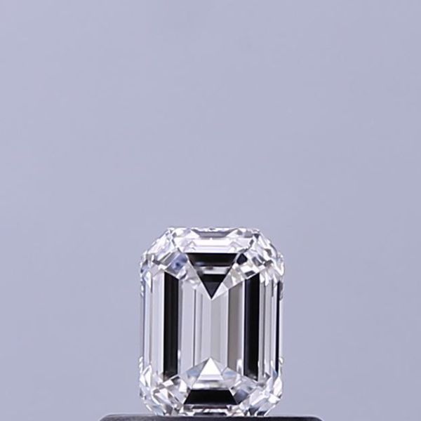Emerald Lab-Grown Diamond image