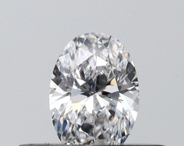 Oval Lab-Grown Diamond image
