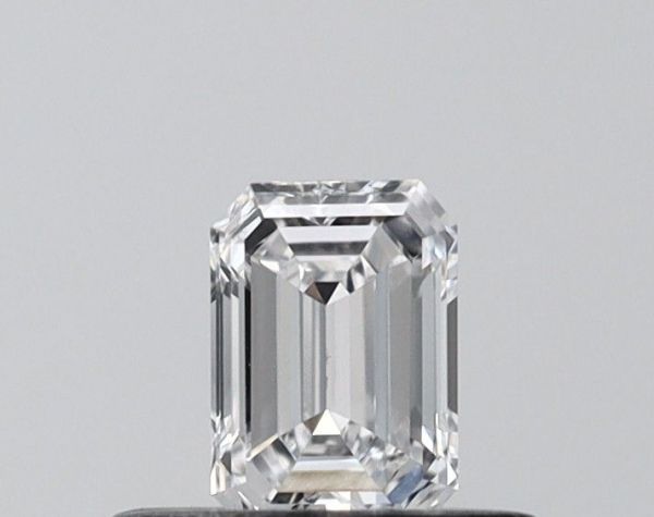Emerald Lab-Grown Diamond image