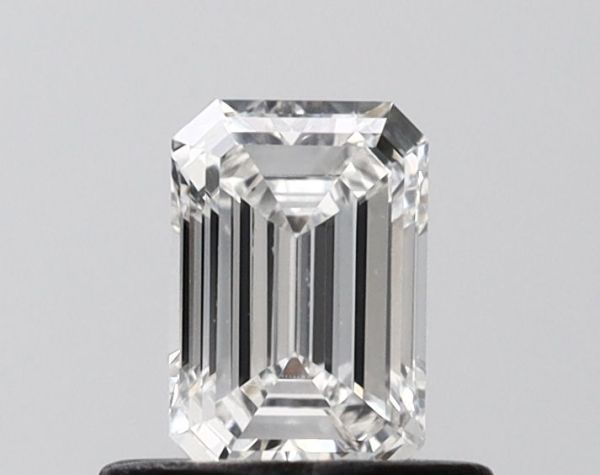 Emerald Lab-Grown Diamond image