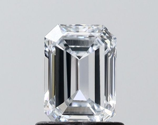 Emerald Lab-Grown Diamond image