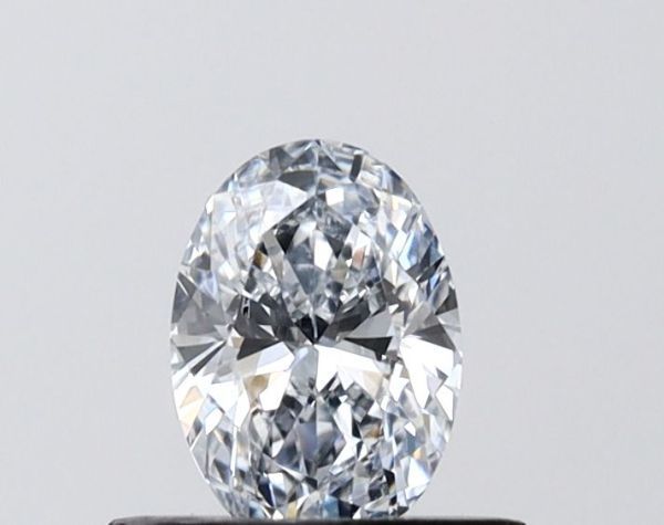 Oval Lab-Grown Diamond image