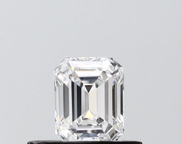 Emerald Lab-Grown Diamond image