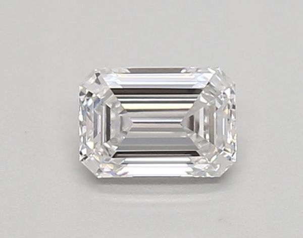 Emerald Lab-Grown Diamond image