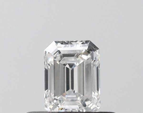 Emerald Lab-Grown Diamond image