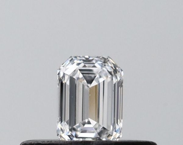 Emerald Lab-Grown Diamond image