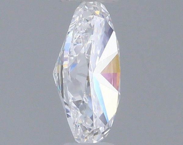Oval Lab-Grown Diamond image