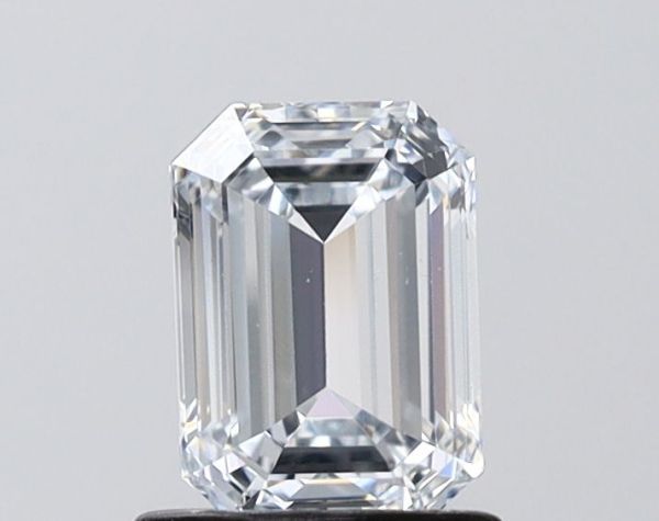 Emerald Lab-Grown Diamond image