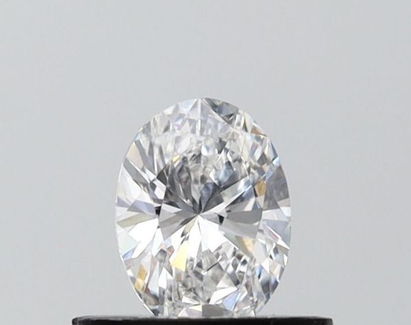 Oval Lab-Grown Diamond image