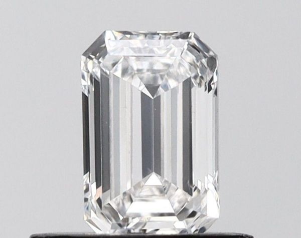 Emerald Lab-Grown Diamond image
