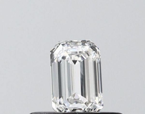Emerald Lab-Grown Diamond image