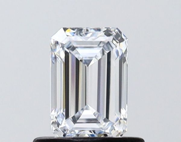 Emerald Lab-Grown Diamond image